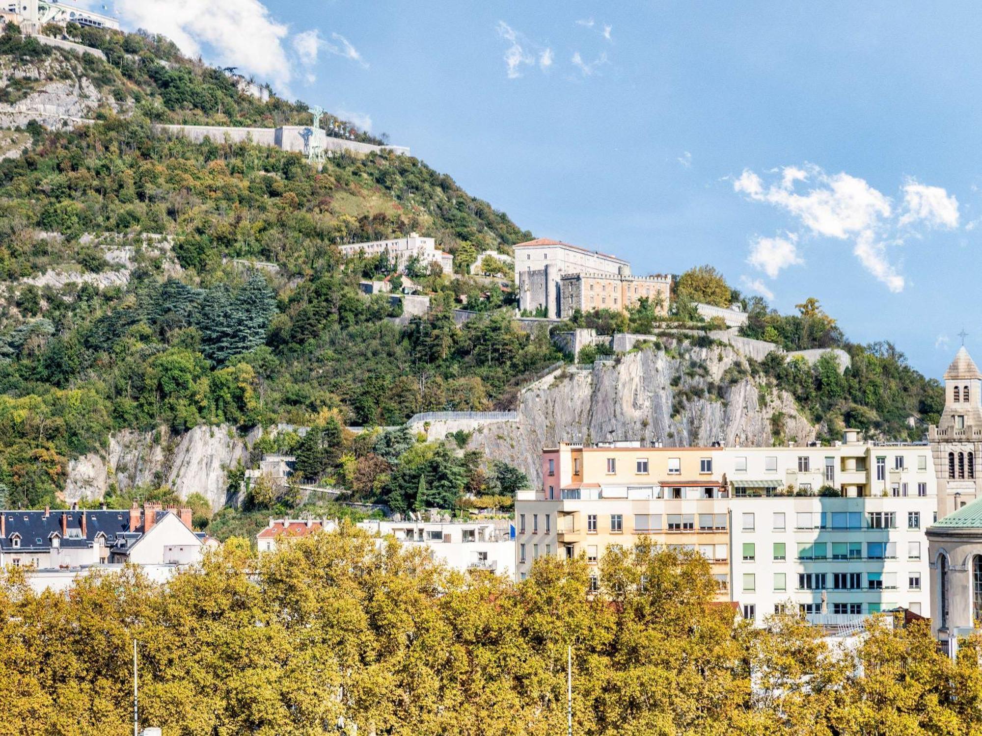 Novotel Grenoble Centre Экстерьер фото